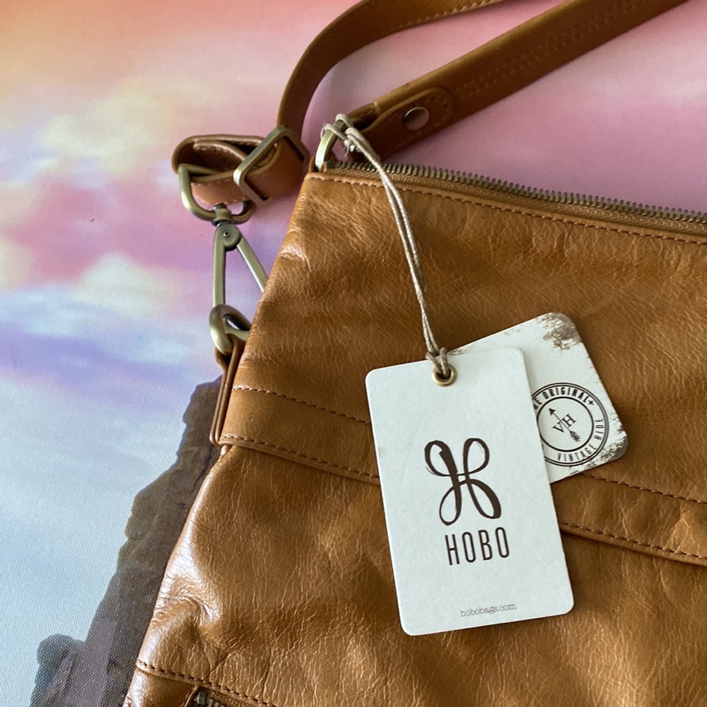 ๐ค๐NWT HOBO Leather Shoulder/Crossbody bag. - Picture 7 of 15